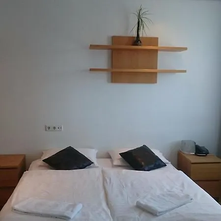 101 Otel 3*